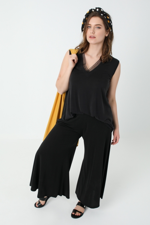 Modal tank top with lace trim