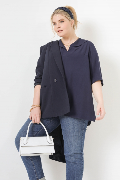 Plain blouse with macramé bib (Shipping March 25/31)