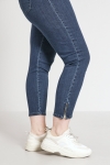 7/8 jeans with zip at the bottom