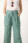 Flowing pants printed in eco-responsible material