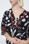 Blouse in printed drawing base