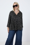 Trapeze-shaped satin-effect printed shirt