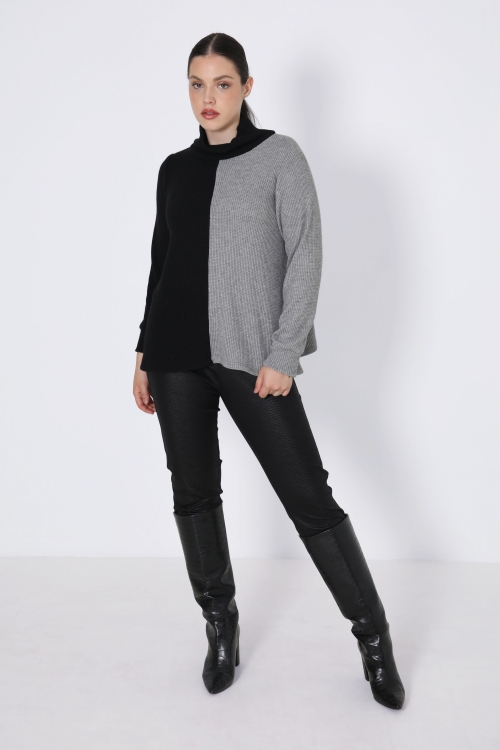Two-tone knit sweater