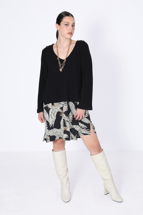 Plain knit sweater with overlay effect with printed bottom.