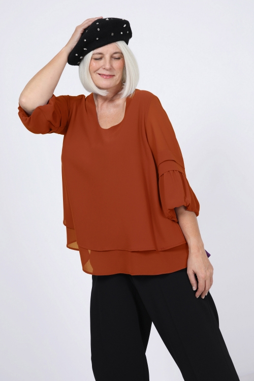 Blouse trapèze superposée en voile unie