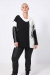 Two-tone knit sweater with screen printing