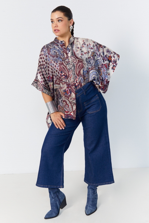 Oversized printed satin shirt in T