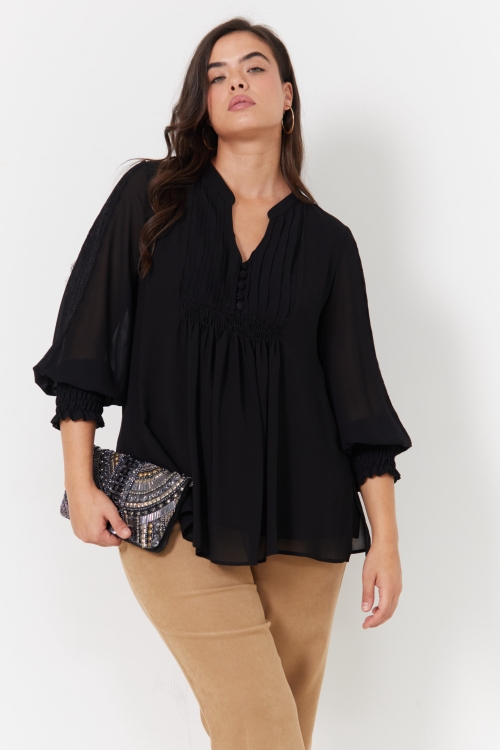 Blouse doublée  en voile uni avec dentelle 