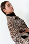 Long shirt with animal print and suede effect.