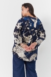 Blouse en jacquard impression floral.