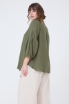 Viscose linen shirt with flat pleats on the sleeves