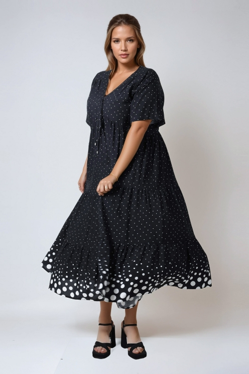 Long bohemian style dress in gradient polka dot print