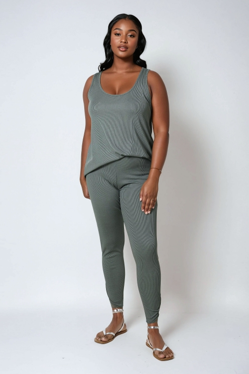 Plain knit leggings with row of buttons