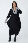 Long plain fleece dress with collar and removable mitten