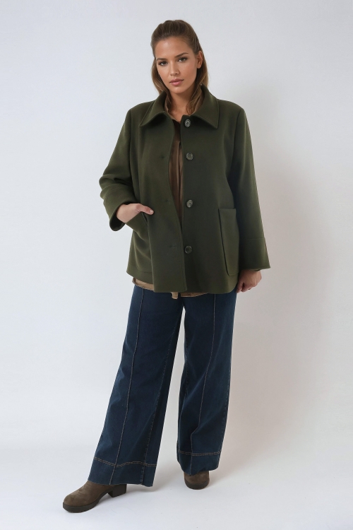 Jacket made from spinning with wool.