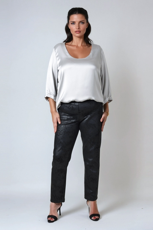 Shaping trousers in snakeskin effect bengaline