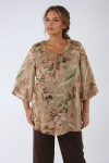 Blouse in printed voile with a satin effect.