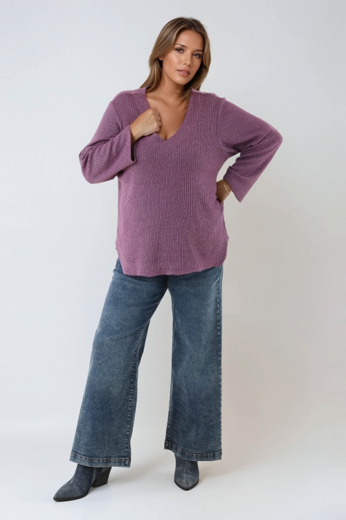 Pull en maille lurex   -brillance discrete et elegance decontractee