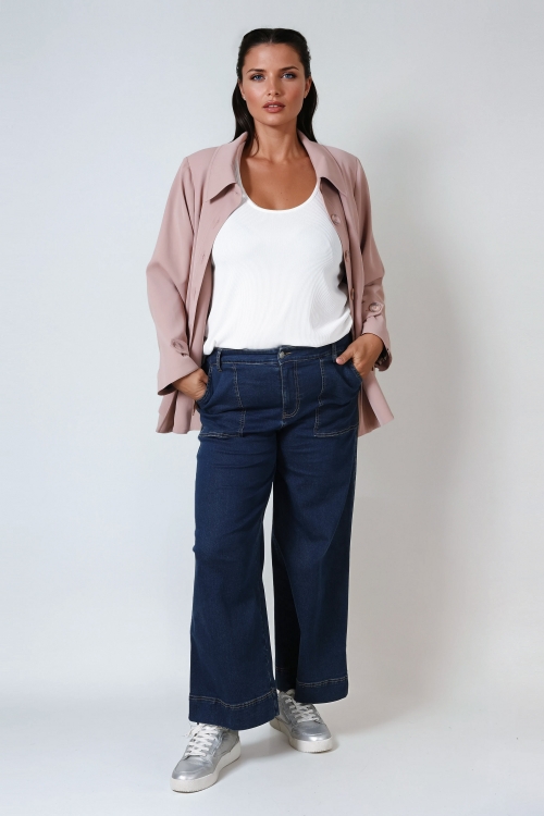 Jeans brut de coupe évasé