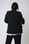 Plain tailored jacket with side slits
