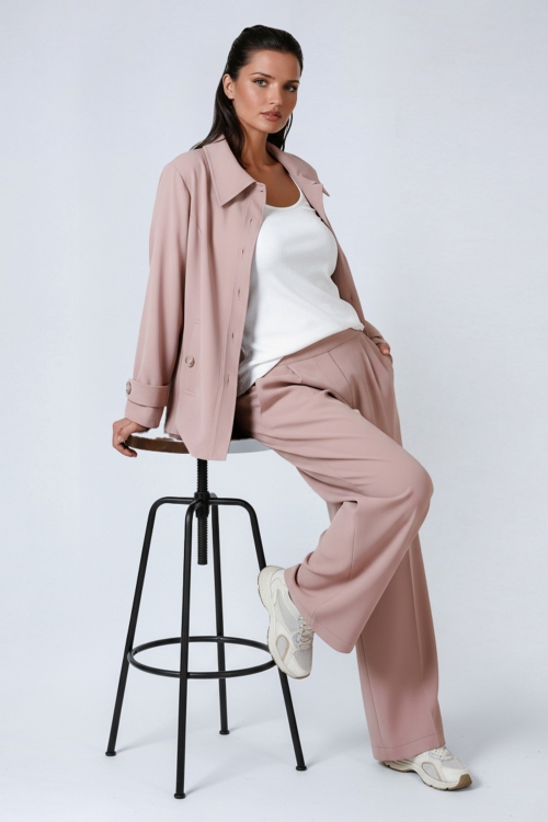 Fluid jacket in stretch and supple fabric 