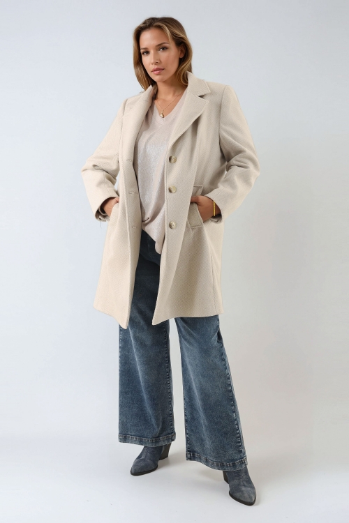 7/8 coat in soft and refined herringbone wool