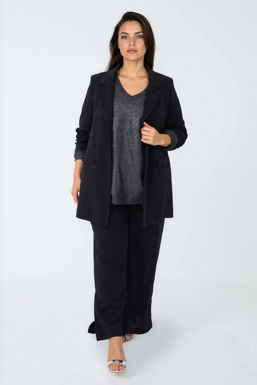 Plain tailored jacket with slits on the sides