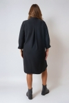 Robe droite unie avec poignet cloutes crepe haut de gamme