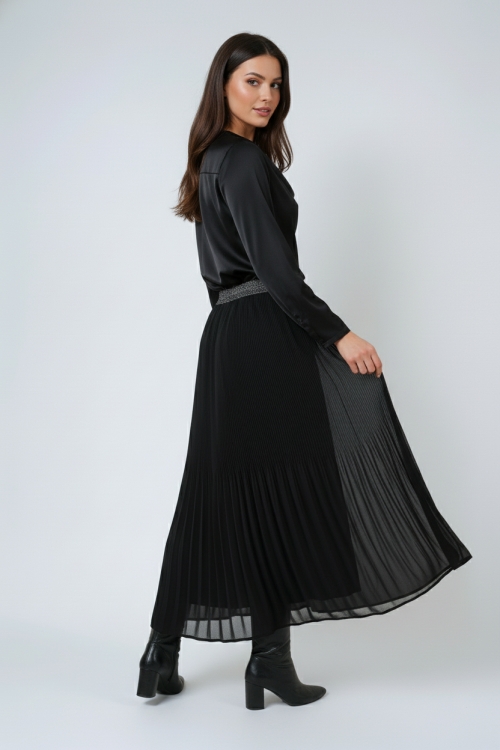 Layered pleated skirt