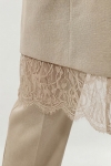 Veste tailleur longue unie avec dentelle