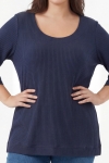Ribbed knit T-shirt with a round neck and 3/4 sleeves, made of viscose, linen, and elastane.