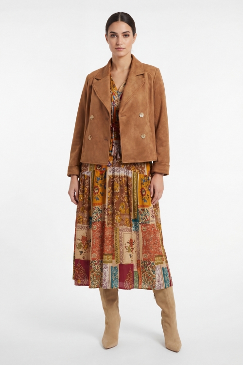 Short camel suede jacket with a bohemian chic feel