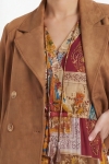 Veste courte en suedine camel esprit boheme chic